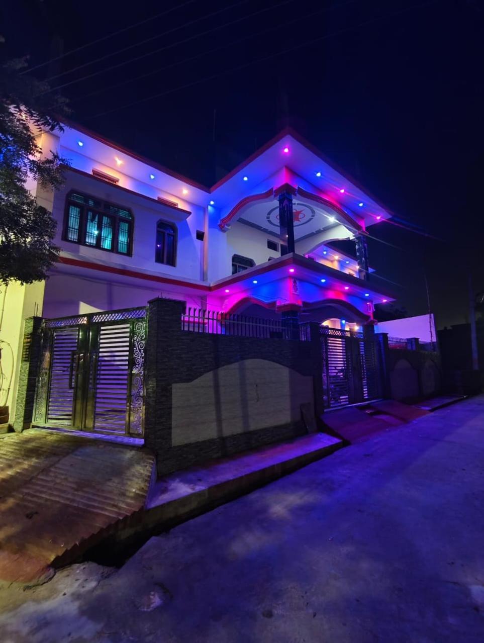 Shree Ram Guest House Near Ram Mandir Ayodhya Zewnętrze zdjęcie